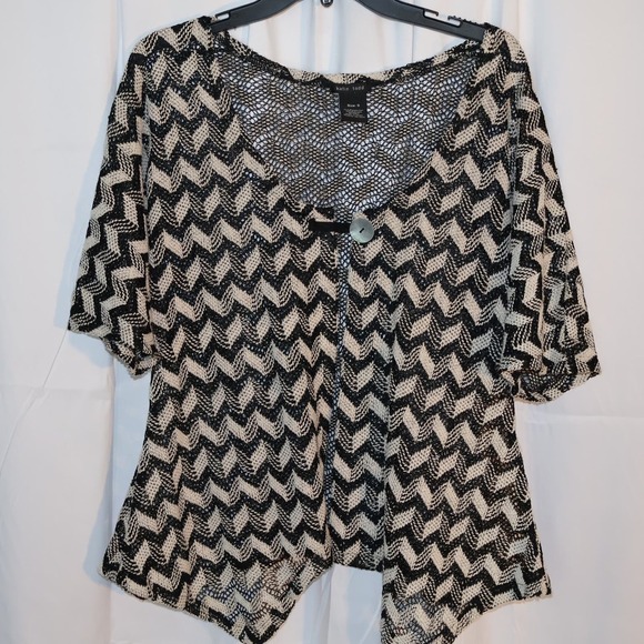 Katie Todd Crocheted Cardigan Sz Small Front Top Button Short Sleeves - Picture 9 of 9